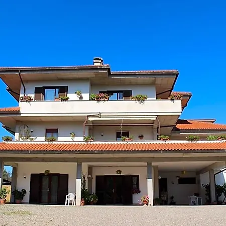 Il Roseto Di Daniela 4* 蒙蒂菲阿斯科尼