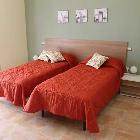Il Roseto Di Daniela לינה וארוחת בוקר
