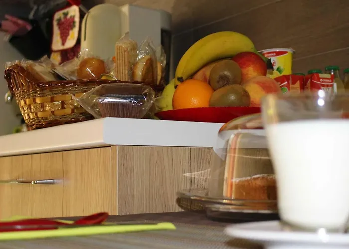 Bed & Breakfast Il Roseto Di Daniela 4*