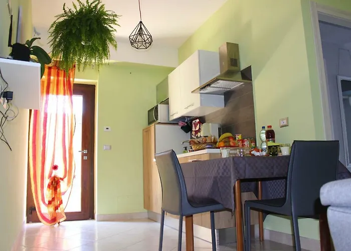 Bed & Breakfast Il Roseto Di Daniela 4*